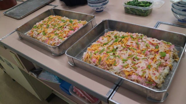 校長先生からの差し入れのちらし寿司