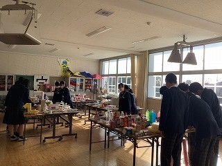 「文化展示」先輩の作品で学ぶ