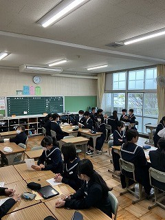 【緊張感漂う自己紹介】